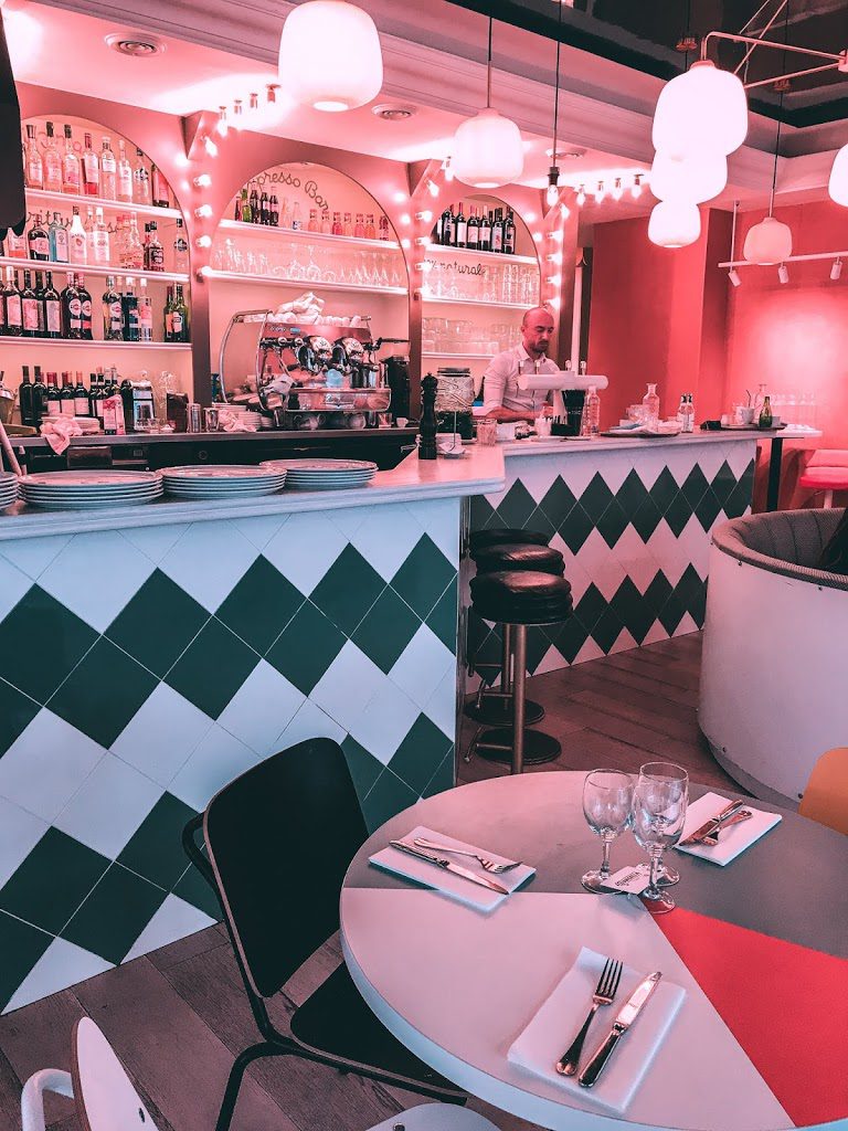 Marcella Caffé Paris , restaurant et bar italien , spot dolce vita